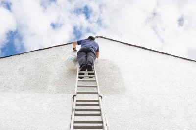 Peinture extérieure à Izeste — façades et ravalement